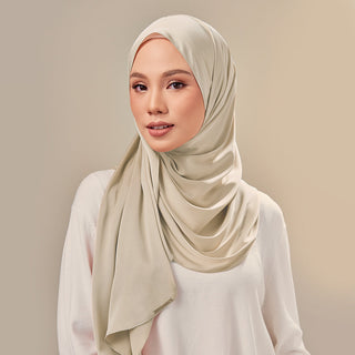 Inaya in Taupe