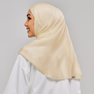 Niya Satin in Beige