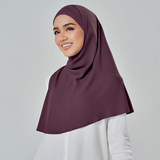 Niya Chiffon 2.0 instant drink in rich chocolate flavor, TudungPeople brand, with a smooth, creamy chocolate appearance.