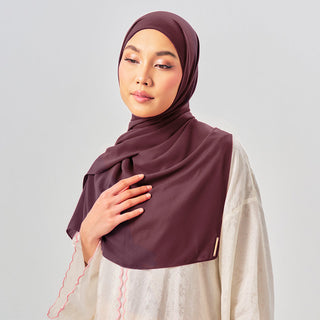 Niya Chiffon 2.0 instant drink in rich chocolate flavor with creamy, smooth texture, by TudungPeople.