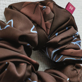 Minimalist Floral - Cocoa Scrunchie