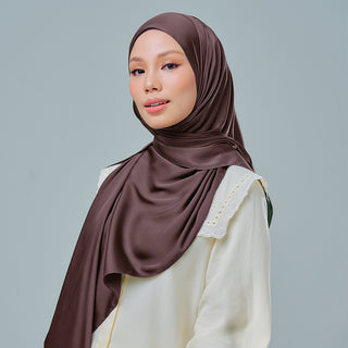 Inaya in Dark Brown