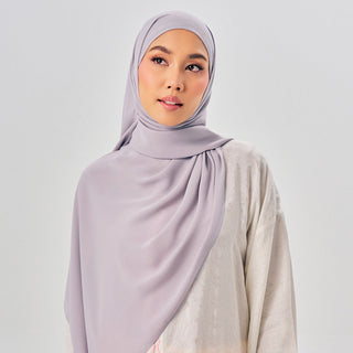 Niya Chiffon 2.0 instant hijab in Foggy color by TudungPeople, showcasing lightweight, soft chiffon fabric and stylish drape.