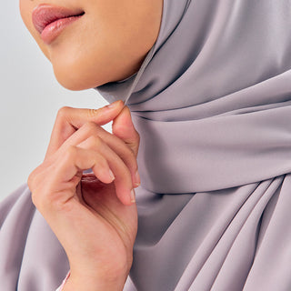 Niya Chiffon 2.0 instant hijab in Foggy color by TudungPeople, showcasing soft, lightweight chiffon fabric with a gentle foggy hue.