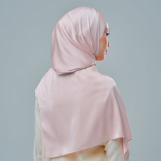 Inaya in Frosted Tulip