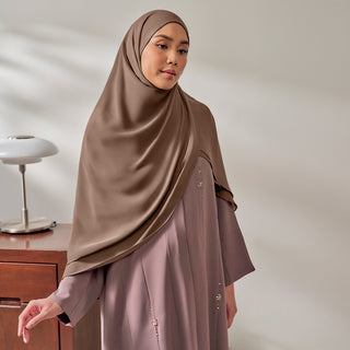 Hayaa Khimar in Dark Brown