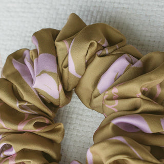 Minimalist Floral - Olive Scrunchie