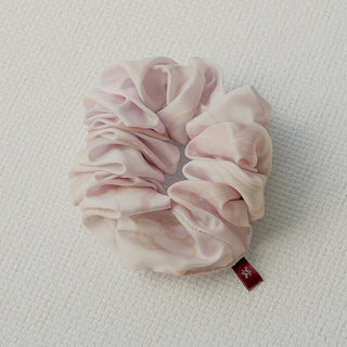 Minimalist Floral - Peach Scrunchie