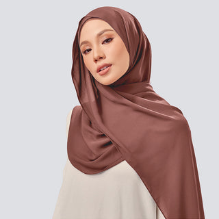 Nluxe in Pecan