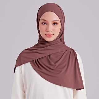Najwaa Sport Niya in STRIKER