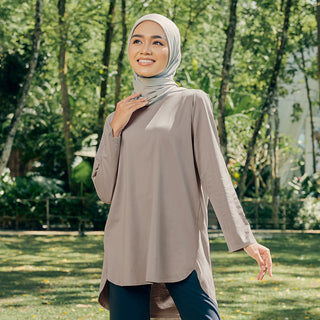 Athleisure : Back Pleated Top in UMBER