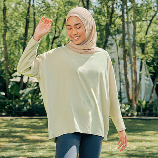 Athleisure : Oversized Top in GREEN