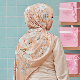 LE Batik Floral in Tan (SH)