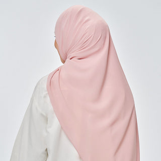 Nluxe in Too Shy