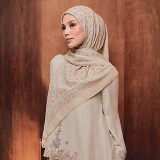 Cross Stitch - Almond (SQ)