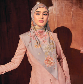 LE Heirloom - Grey (SQ) - Prints - TudungPeople