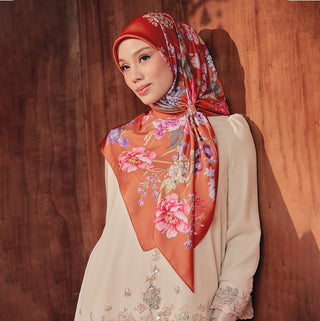 LE Heirloom - Orange (SQ) - Prints - TudungPeople