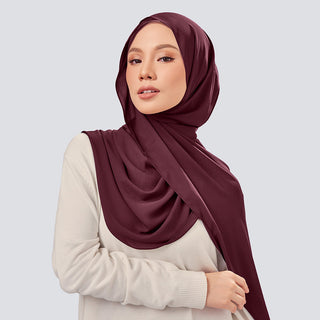 Nluxe in Dark Ruby