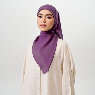 Nara in Plum