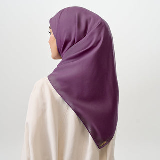 Nara in Plum