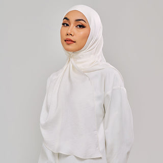 Niya Satin in Chalk - Instants - TudungPeople