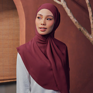 Niya Chiffon 2.0 in Dark Ruby
