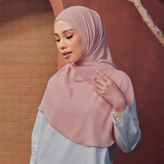 Niya Chiffon 2.0 in Elle