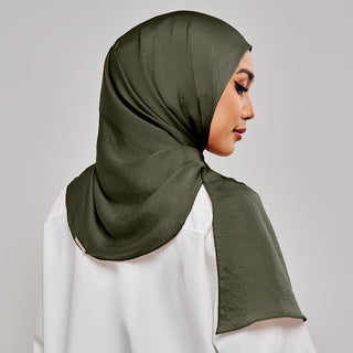 Niya Satin 2.0 in Aventurine