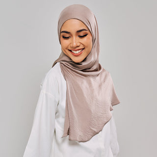 Niya Satin 2.0 in Greige