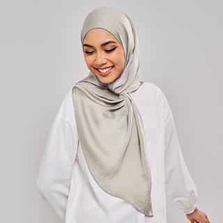 Niya Satin 2.0 in Laurel