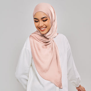 Niya Satin 2.0 in Peony