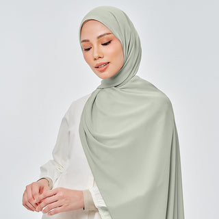 Nluxe in Spearmint