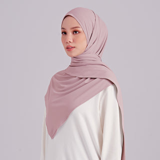 Najwaa Sport Shawl in CRICKET