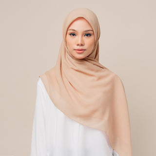 Suri - Ginger (SQ)