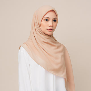 Suri - Ginger (SQ)