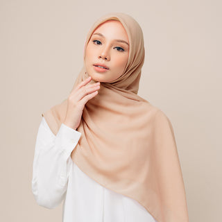Suri - Ginger (SQ)
