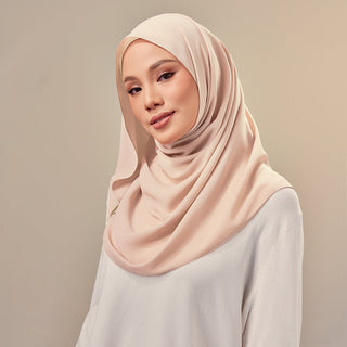 Nluxe in Soft Peach